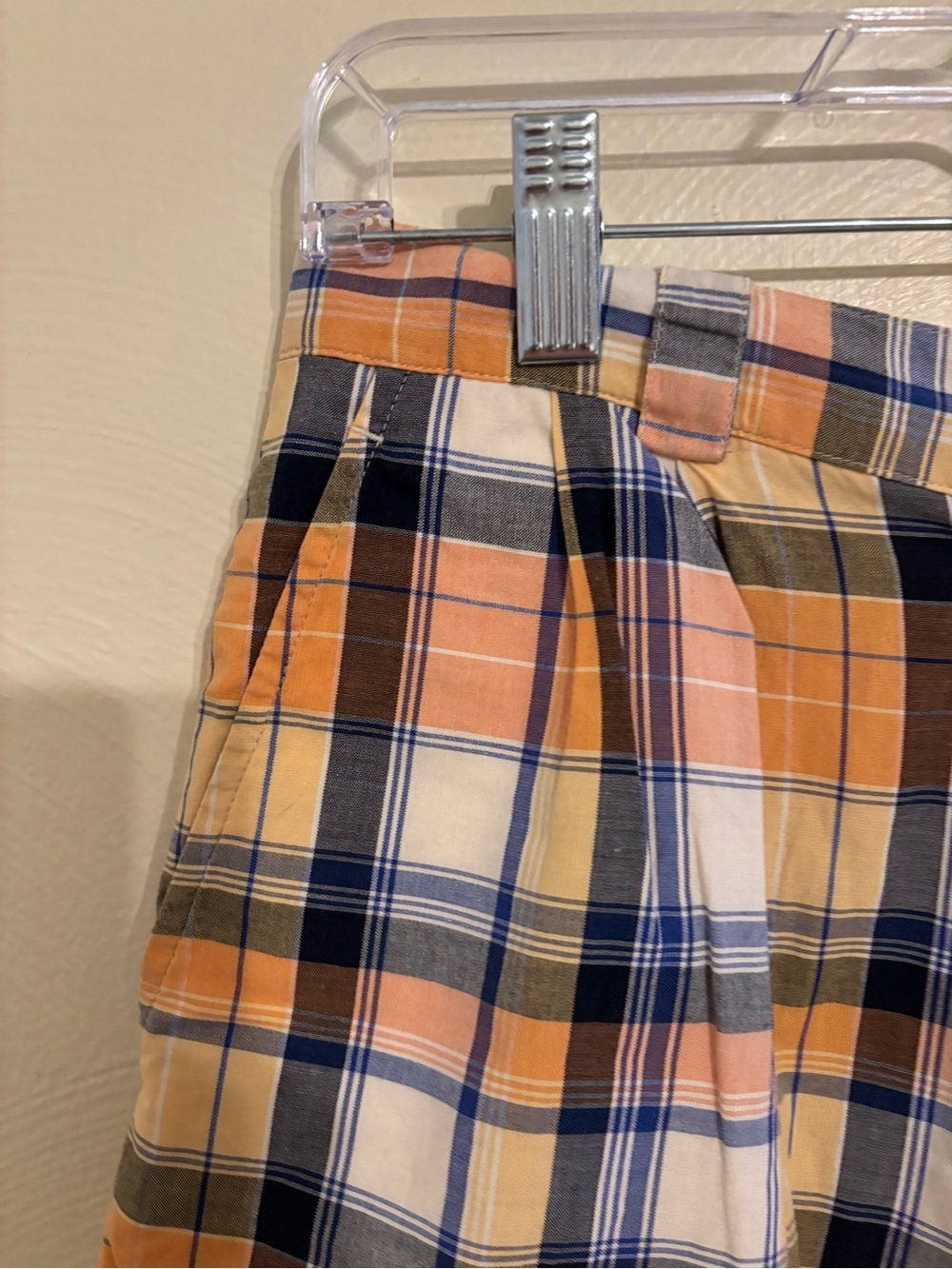 Liz Claiborne Liz Sport Petite 12 Plaid Cotton Shorts Orange Blue Pleated Casual - Picture 7 of 9